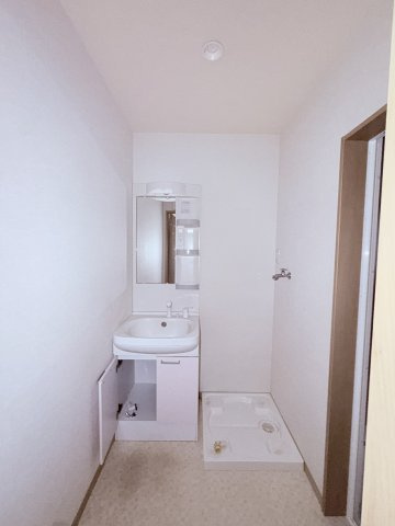 リッツアベニューの独立洗面台|独立洗面台あり、毎朝おしゃれに忙しい女性の方におすすめです