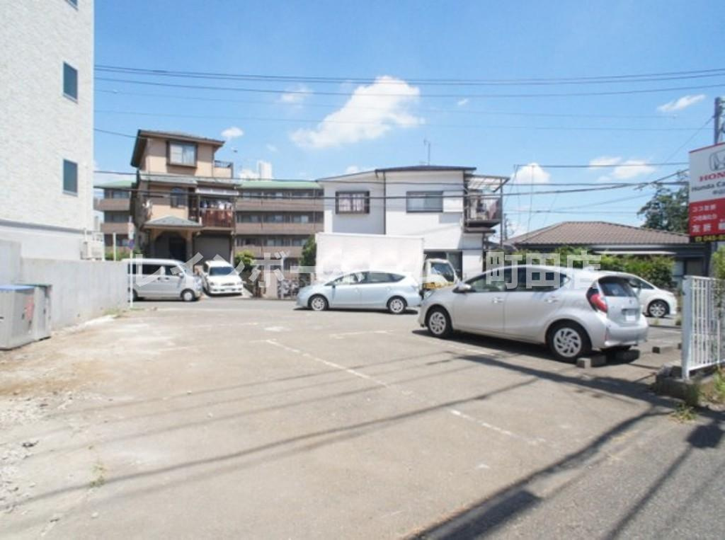 リブリ・ビエント中山※初期費用分割後払いサービス利用可能物件の駐車場