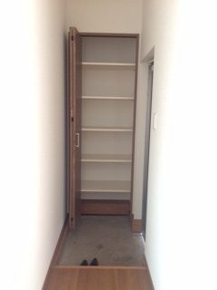 クレオ上中里の玄関
