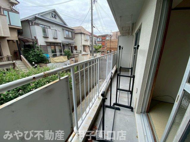 パインリーフ甲子園のバルコニー