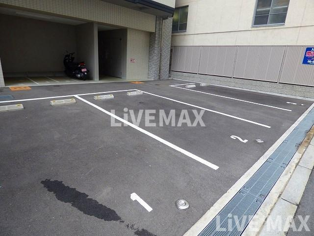 【駐車場】エスリード谷町四丁目