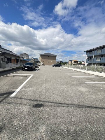 サンハイム常吉の駐車場|駐車場完備です