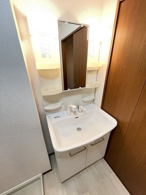 サンハイム常吉の洗面所|広い洗面スペース