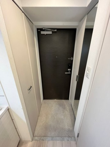 エスリード大阪城PREMIERの玄関