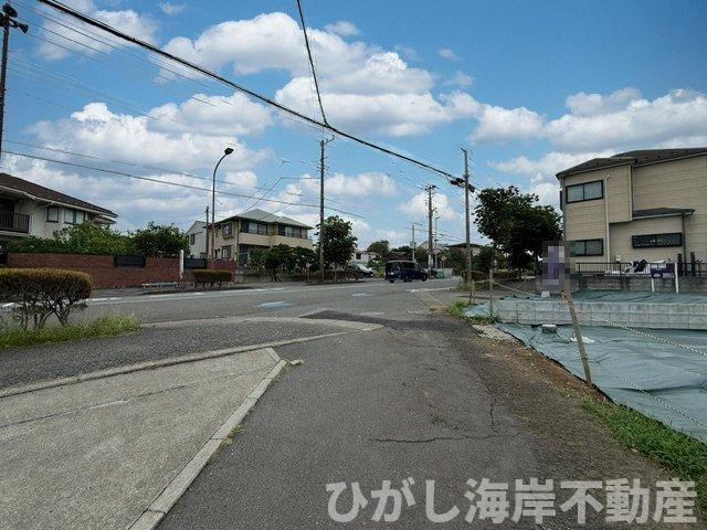 平塚市撫子原　売地　全2区画の前面道路含む現地写真|現地外観