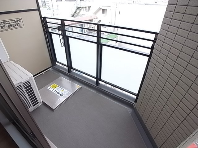 ファーストフィオーレ神戸駅前のバルコニー