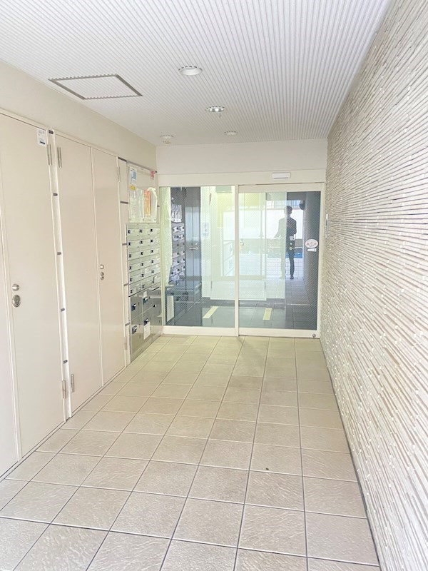 アンベリール東山のエントランス