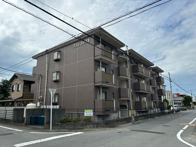 グランシャリオの外観