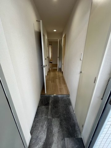io甲子園Ⅰ番館の玄関