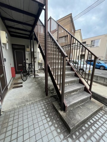 前田ハイツ上大市の外観