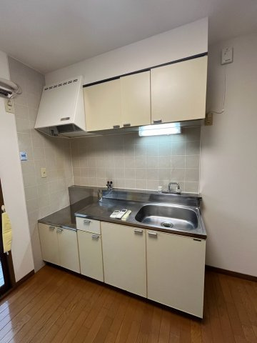 前田ハイツ上大市のキッチン