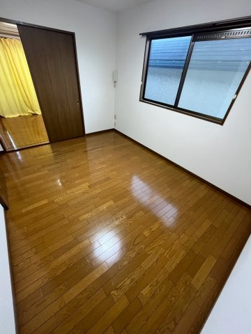 前田ハイツ上大市の寝室