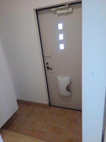 ウィステリア　ヴィラⅠの玄関
