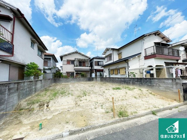 木津川市木津南後背　第7期　新築一戸建ての駐車場|収納スペースが充実しているので子供の成長に合わせてたくさん収納ができます！家族構成に合わせた様々な活用ができる収納！