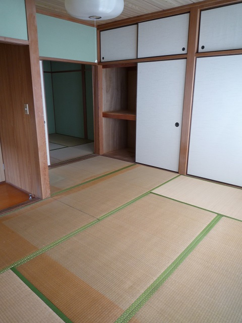 山口高校近く！オール電化の物件の和室