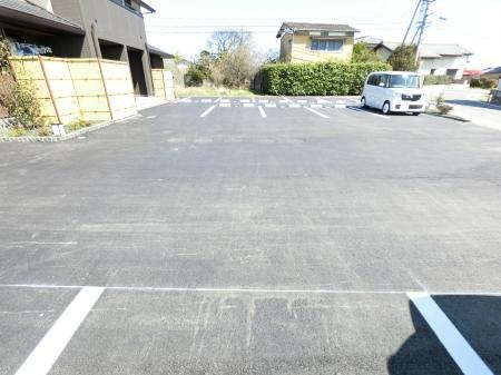 京和風　宇治　華棟の駐車場