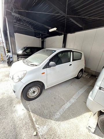 寺井マンションの駐車場
