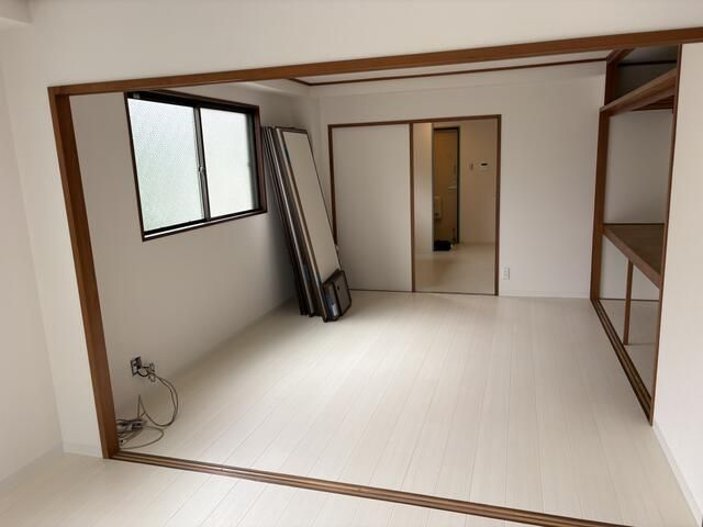 寺井マンションの居間・リビング