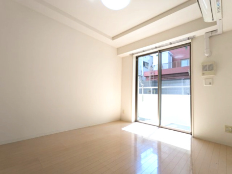 ガーデン萩中の居間・リビング|使いやすいリビングです