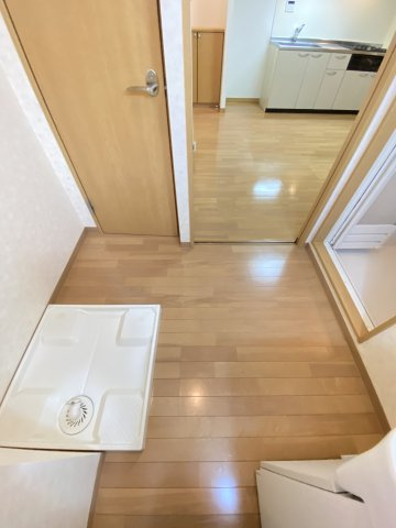 シャトーポレール若林の玄関|明るい玄関です
