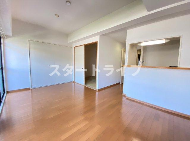 大阪市東淀川区淡路２丁目の賃貸マンションの収納