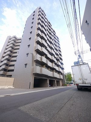 ルーブル川崎都町壱番館の外観