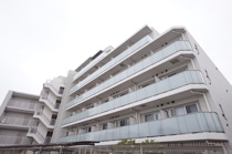 Ｃｏｕｒｔ　Ｂｌａｎｃｈｅの画像