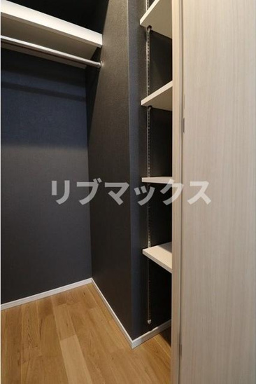 【収納】エスタート横濱高島町（旧ディームス横濱高島町） 