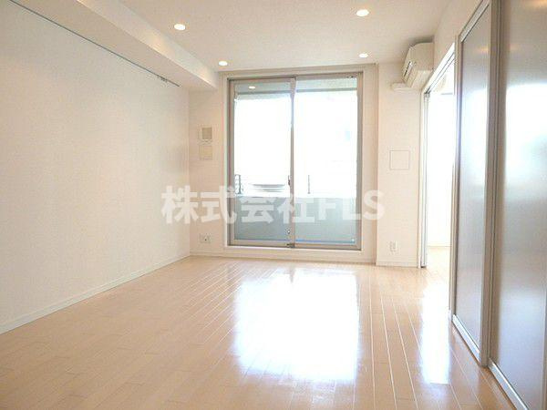 港区赤坂６丁目の賃貸マンションの居間・リビング