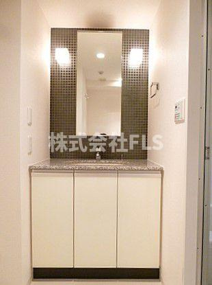 港区赤坂６丁目の賃貸マンションの独立洗面台