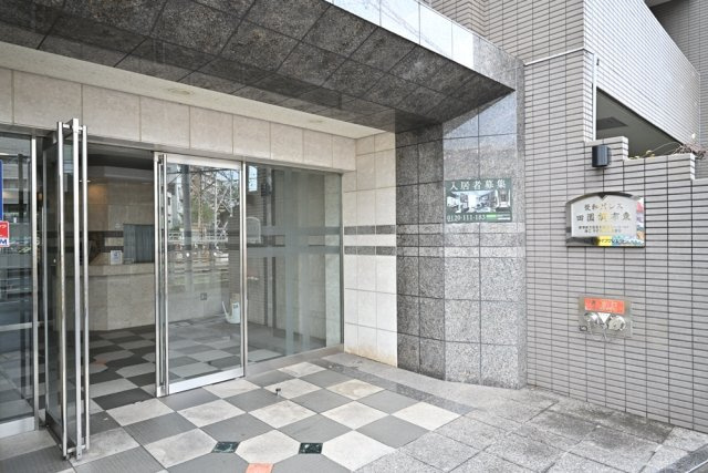 菱和パレス田園調布東のエントランス|建物の内部です