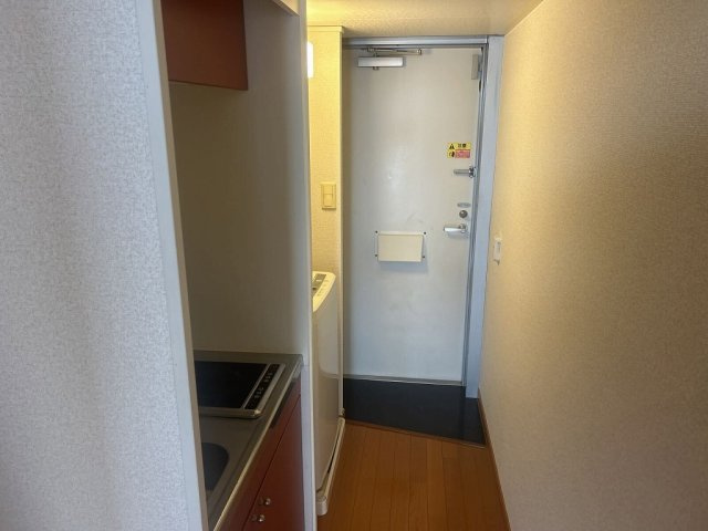 レオパレスＯＳＡＷＡの玄関|落ち着いた玄関です