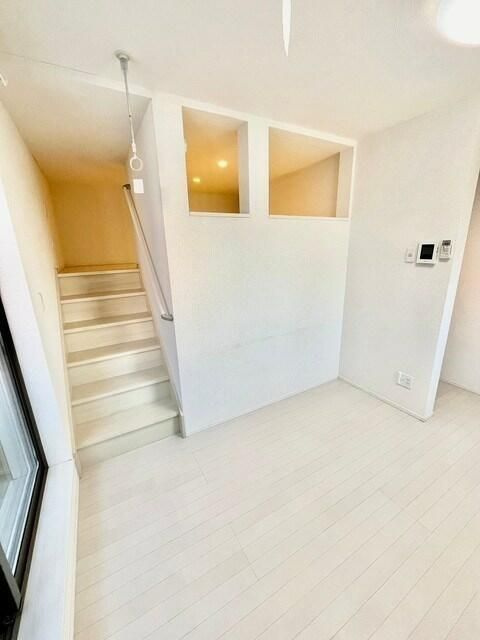 クレア堀崎町の居間・リビング