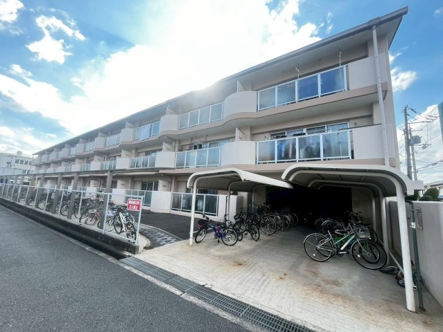 ベルメゾン茨木の外観