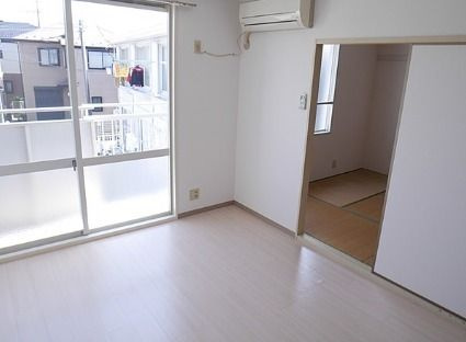 ロジュマンＮＳ　Ａ棟の居間・リビング