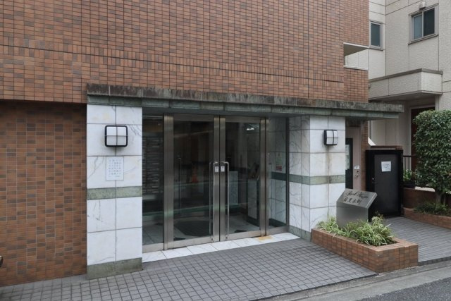 パークウェル目黒本町のエントランス|建物の内部です