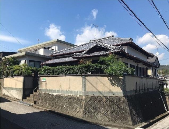 「平屋建て3DK」高知市福井町　中古一戸建ての外観|角地のため、風通し・日当たりともに良好です♪