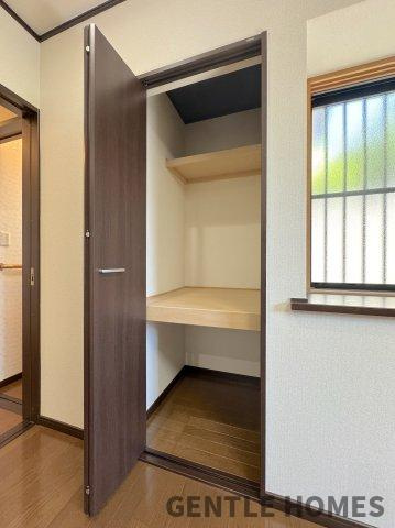 片縄西1丁目戸建の独立洗面台