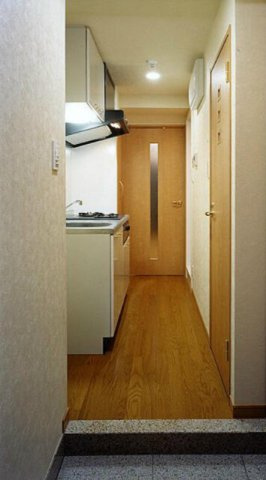 ルーブル野方参番館の玄関