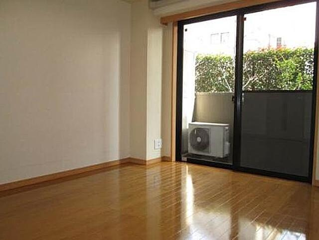 ルーブル野方参番館の居間・リビング