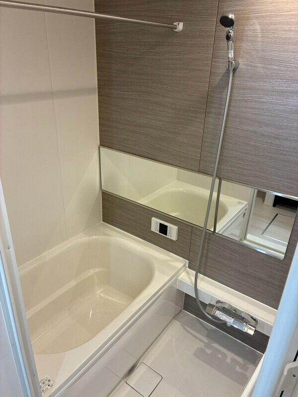 ASHA NOORの浴室