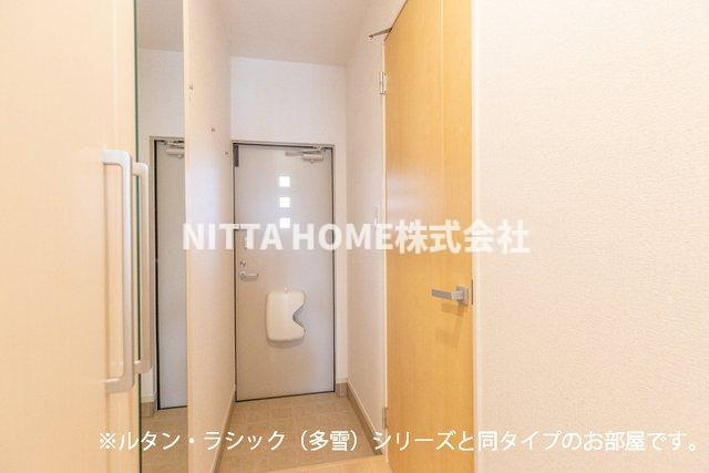 豊岡市塩津町のアパートの玄関|【完成イメージ】シューズボックス付きの玄関★