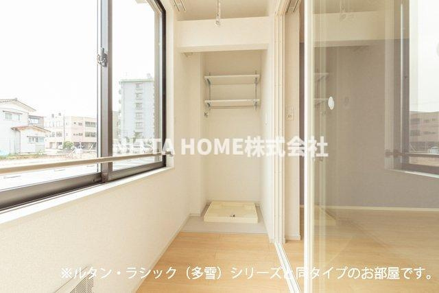 豊岡市塩津町のアパートのバルコニー|【完成イメージ】２．２帖のサンルームがついています◇