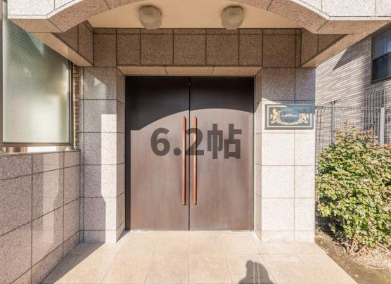 エクセリア氷川台のエントランス