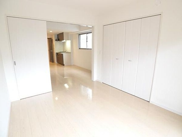 フレア・Fの寝室