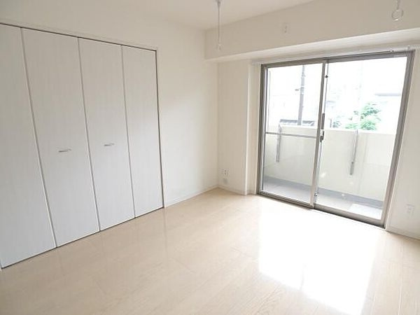 フレア・Fの寝室