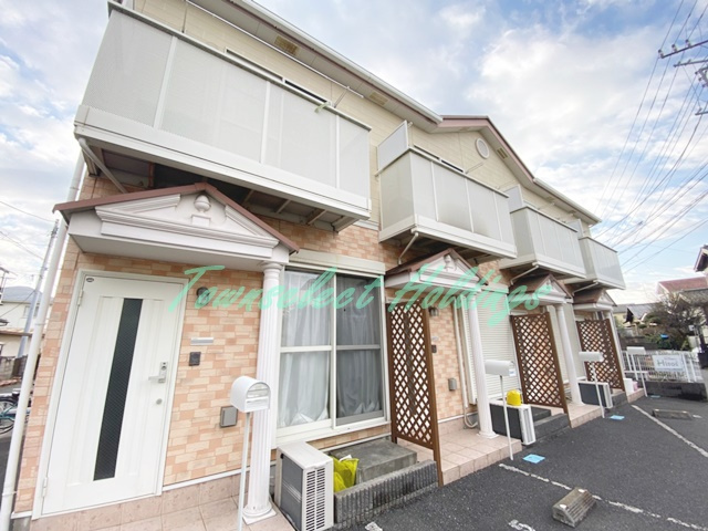 藤沢市辻堂新町２丁目のアパートのエントランス