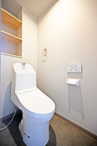 グランコート西中島のトイレ|新調済みのトイレでウォシュレット機能が付いており、清潔で心地よくご利用いただけます。
