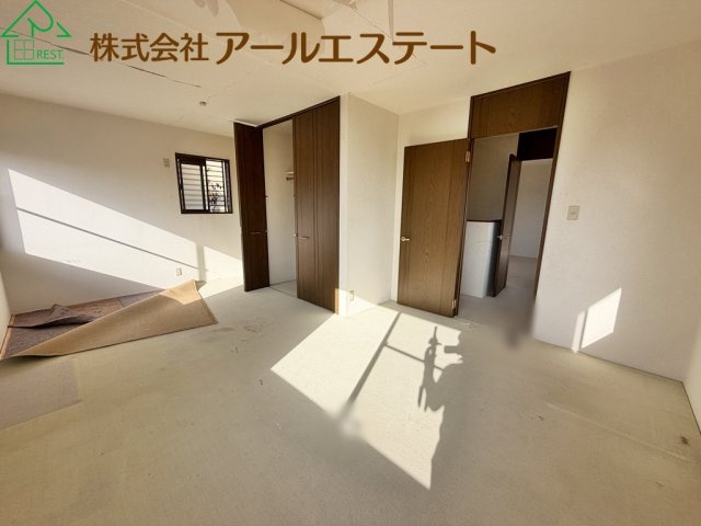 姫路市城見台３丁目　　　中古戸建の子供部屋|※室内リフォーム前画像となります。(2026/10/8　撮影)　
リフォーム後、さらに美しい室内に仕上げてからのお引渡しです！