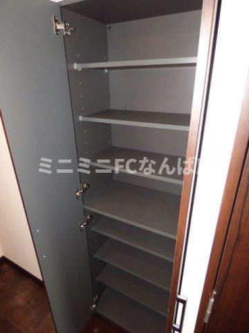 エスレジデンス淀屋橋の玄関